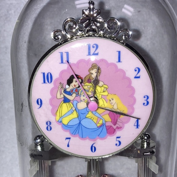NWT Disney princess glass globe clock - Picture 3 of 6